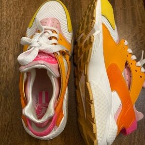 Nike Orange Yellow Athletic Shoes Vibrant Design